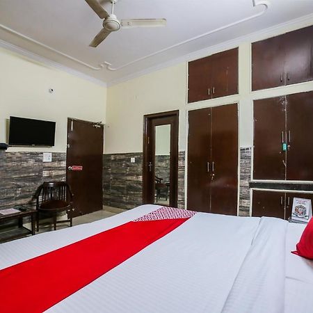 Oyo Downtown Inn Near Leisure Valley Park Gurgaon Zewnętrze zdjęcie