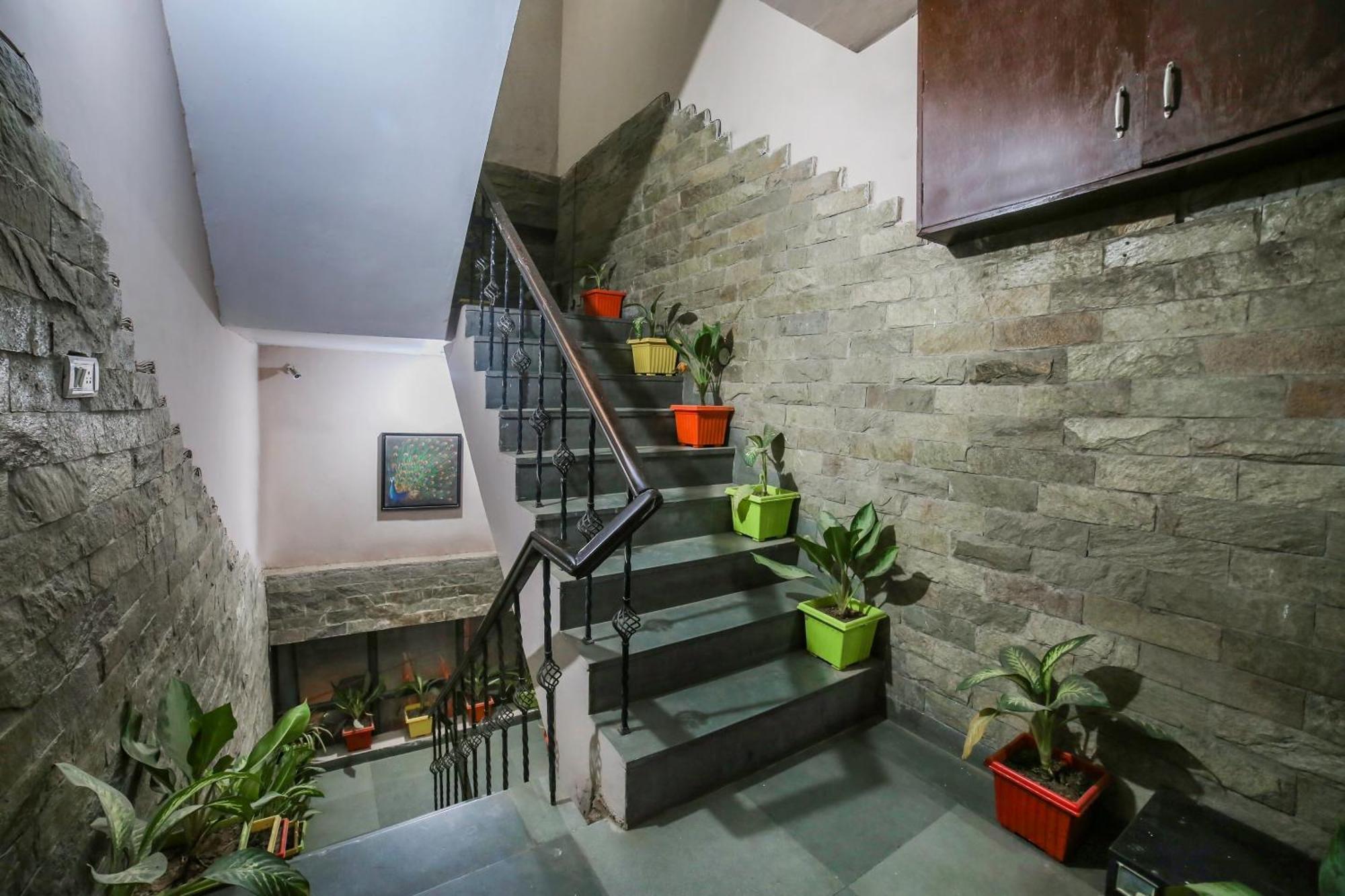 Oyo Downtown Inn Near Leisure Valley Park Gurgaon Zewnętrze zdjęcie